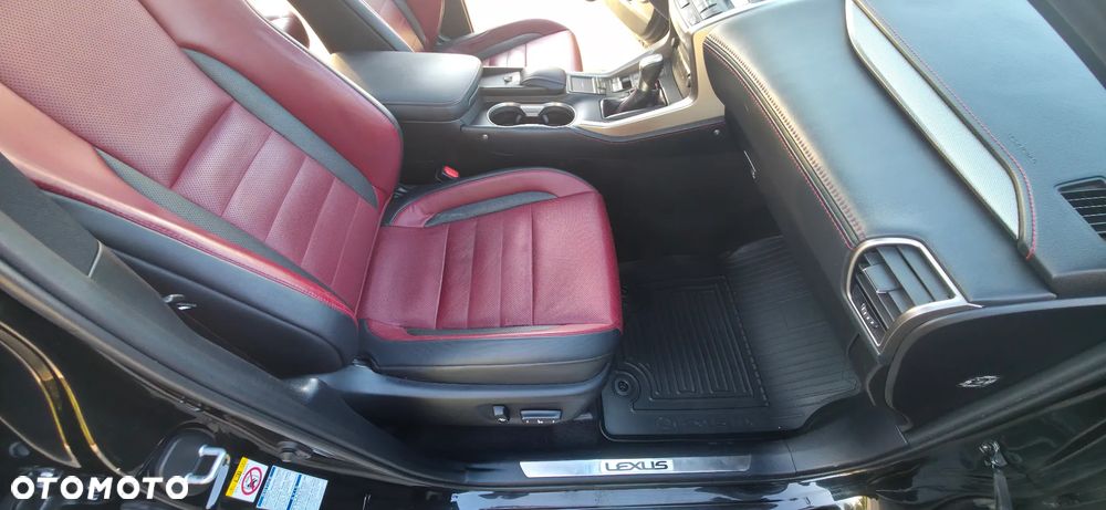 Lexus NX 300h F Sport AWD - 37