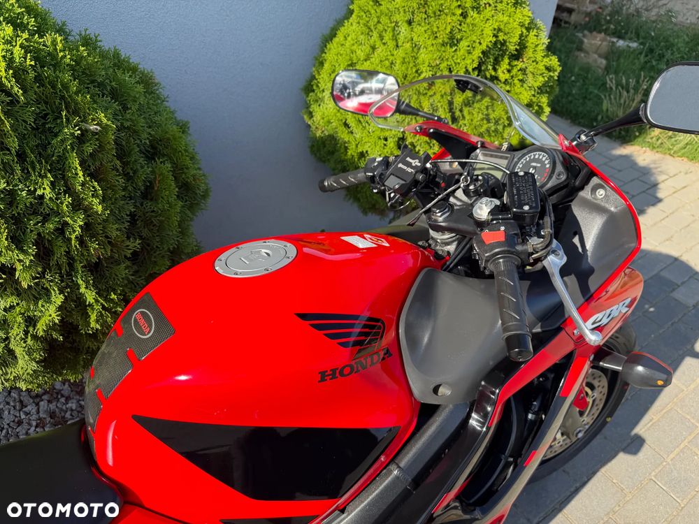 Honda CBR - 26