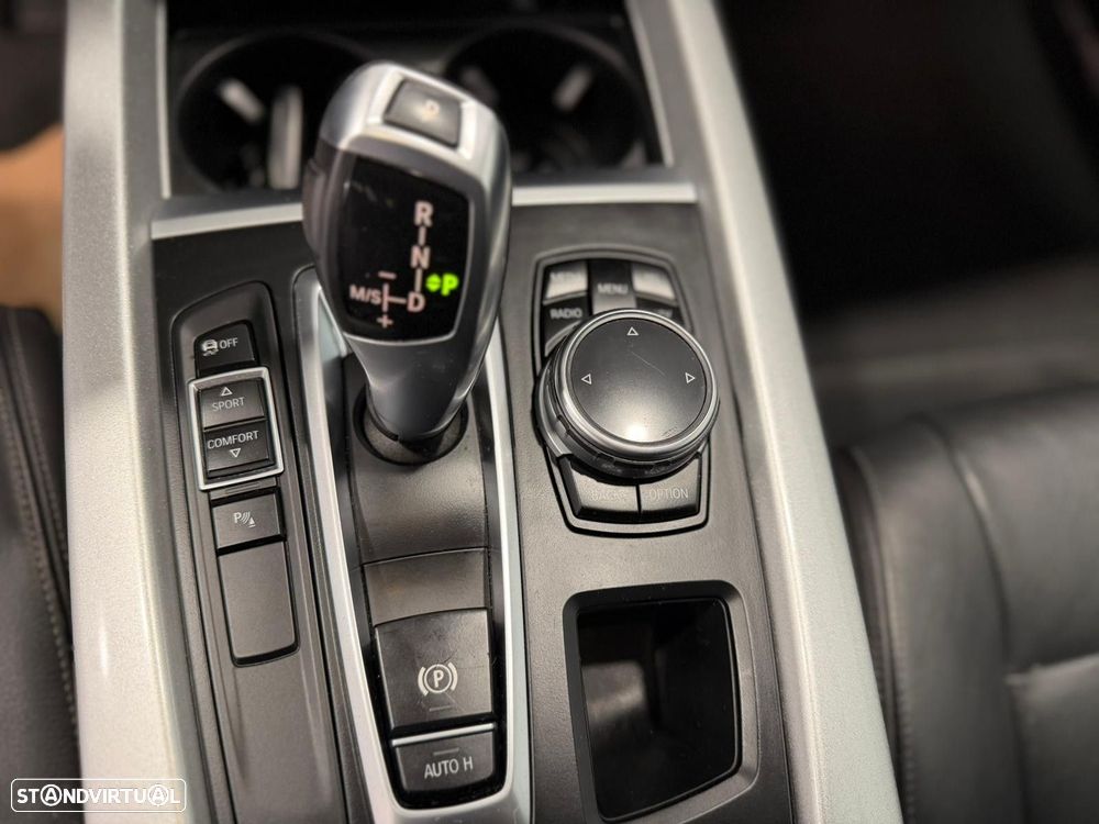 BMW X5 25 d sDrive Comfort 7L - 12