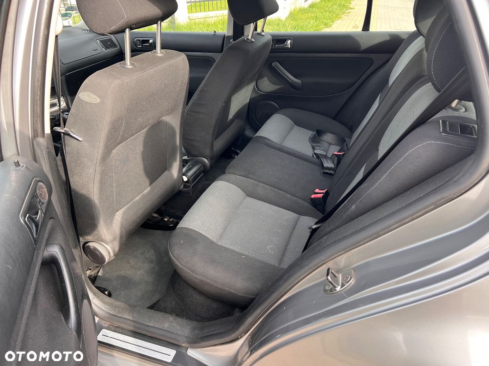 Volkswagen Golf - 12
