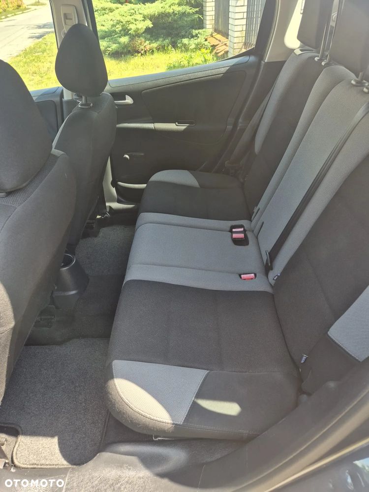 Peugeot 207 75 Urban Move - 28