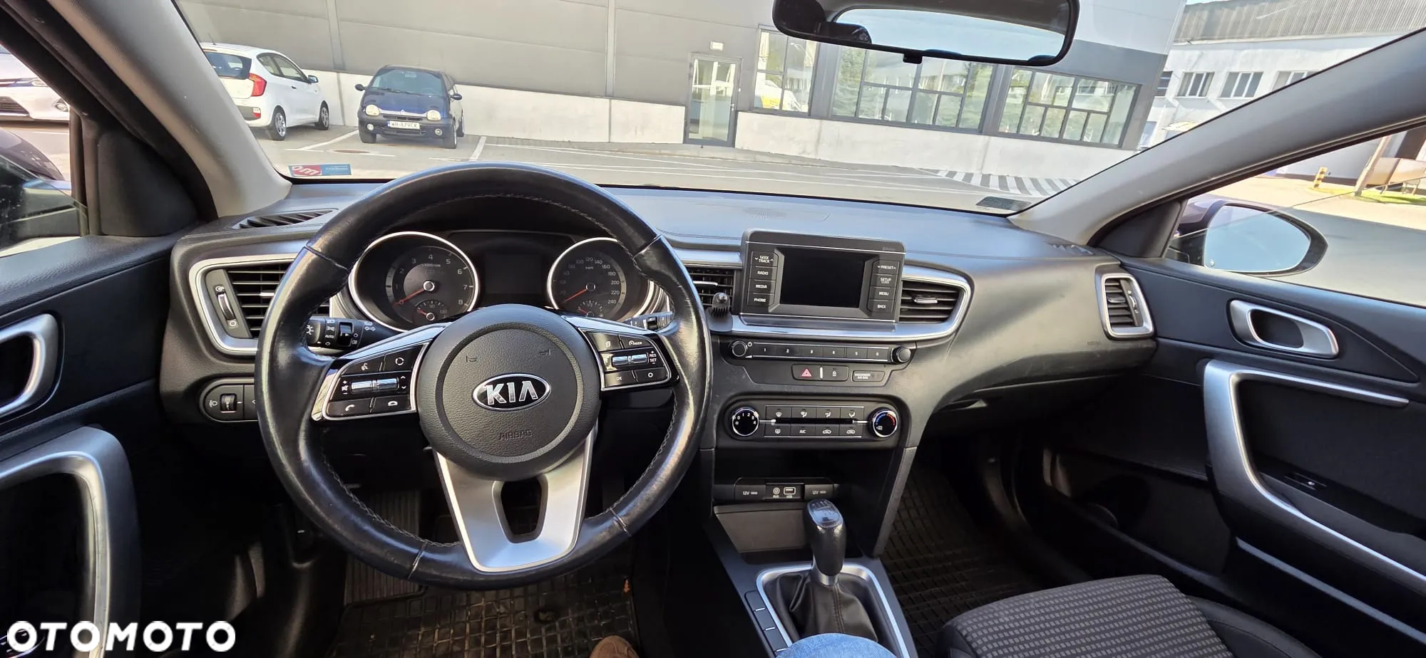 Kia Ceed 1.4 L - 9