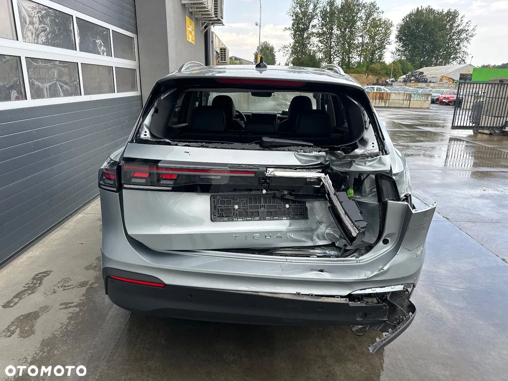 Volkswagen Tiguan - 8