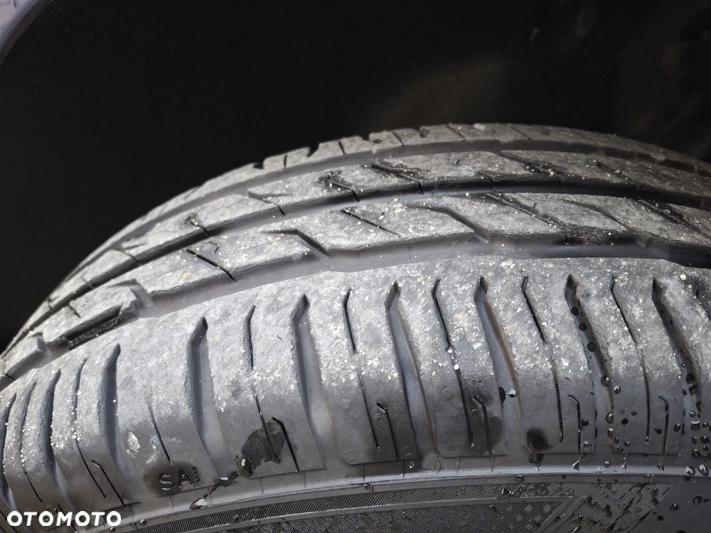 Volkswagen Touran 1.6 Basis - 27