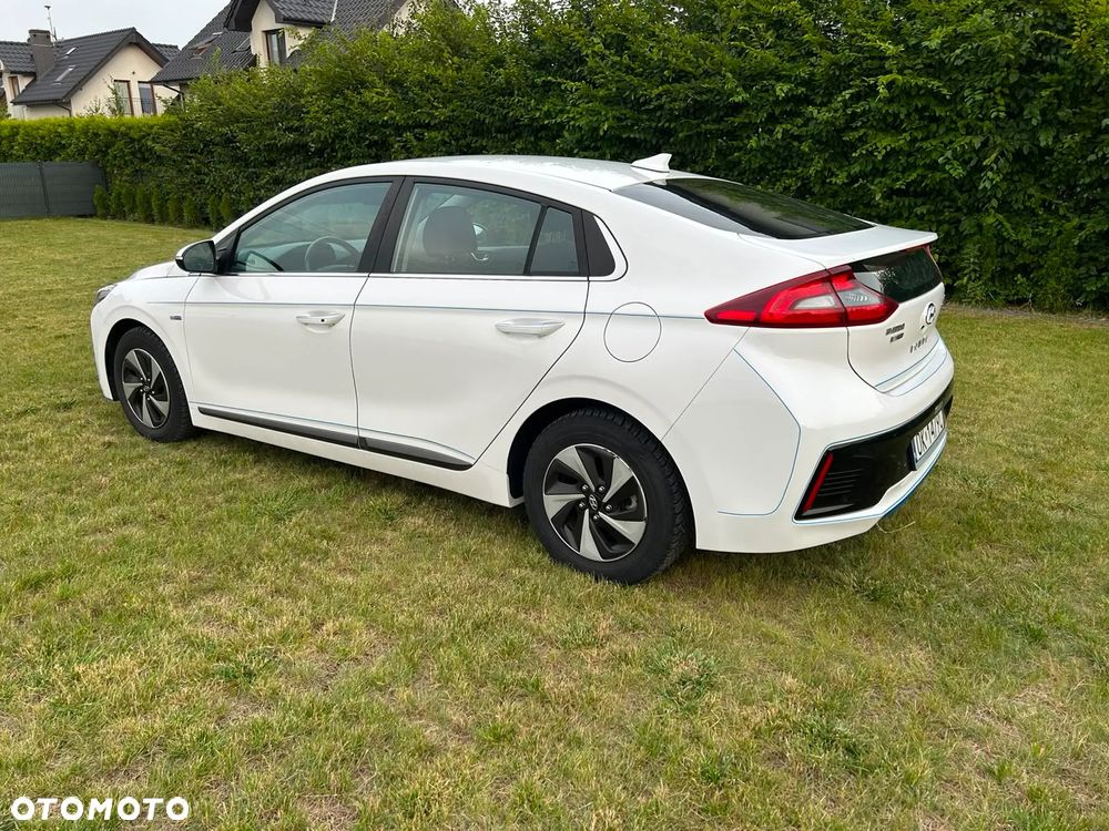 Hyundai IONIQ - 2