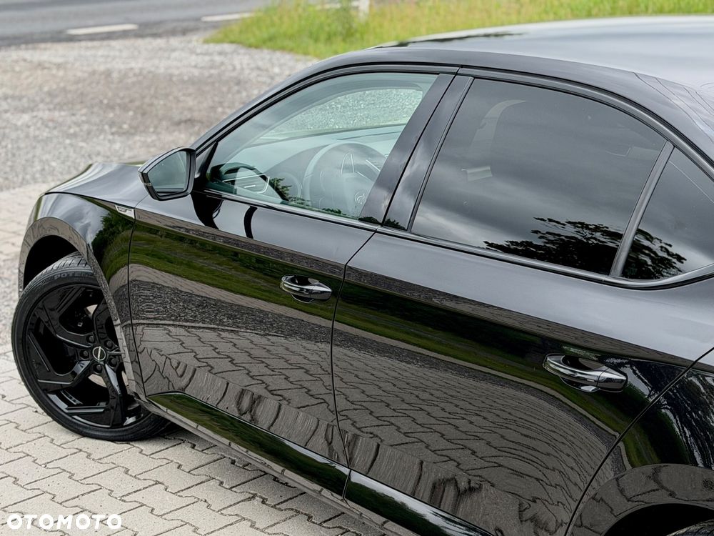 Skoda Superb 2.0 TDI Sportline - 24