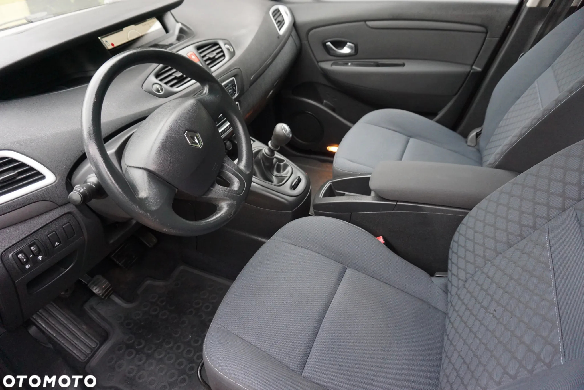 Renault Scenic 1.6 16V 110 Expression - 20