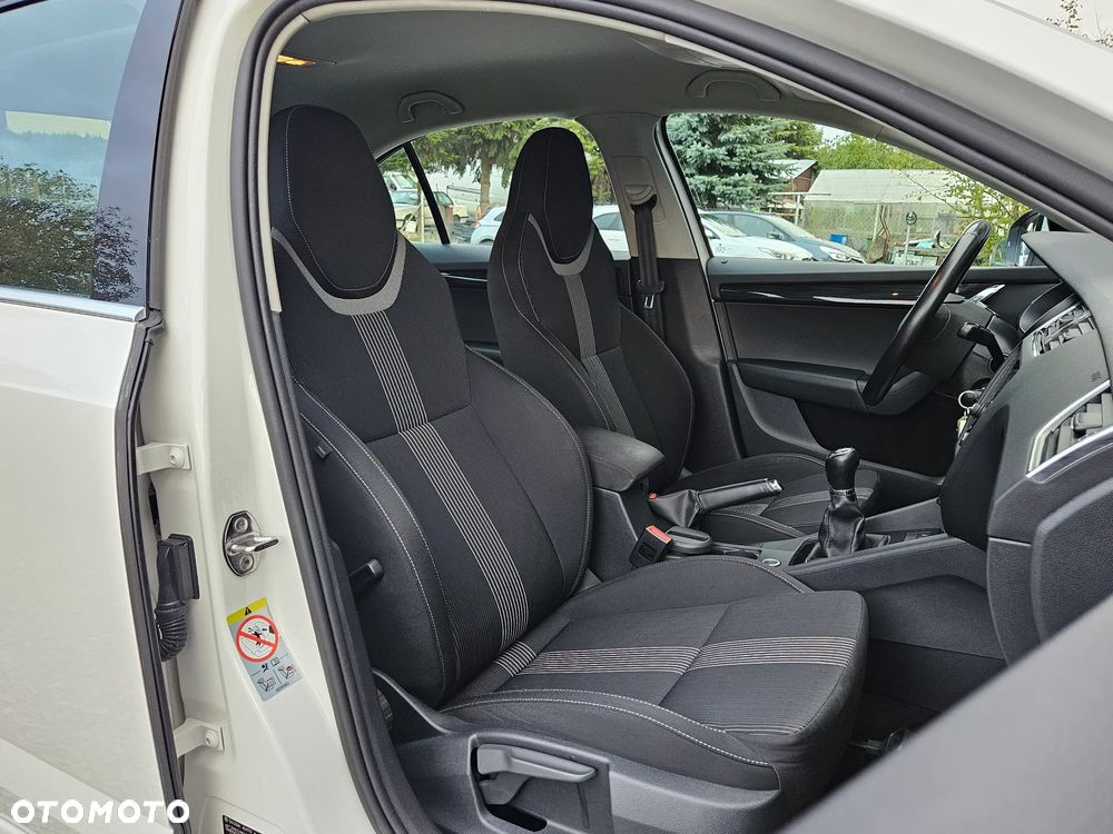 Skoda Octavia 1.6 TDI SCR Style - 10