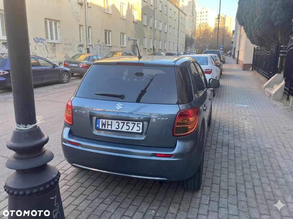 Suzuki SX4 1.6 GLX / Comfort - 4