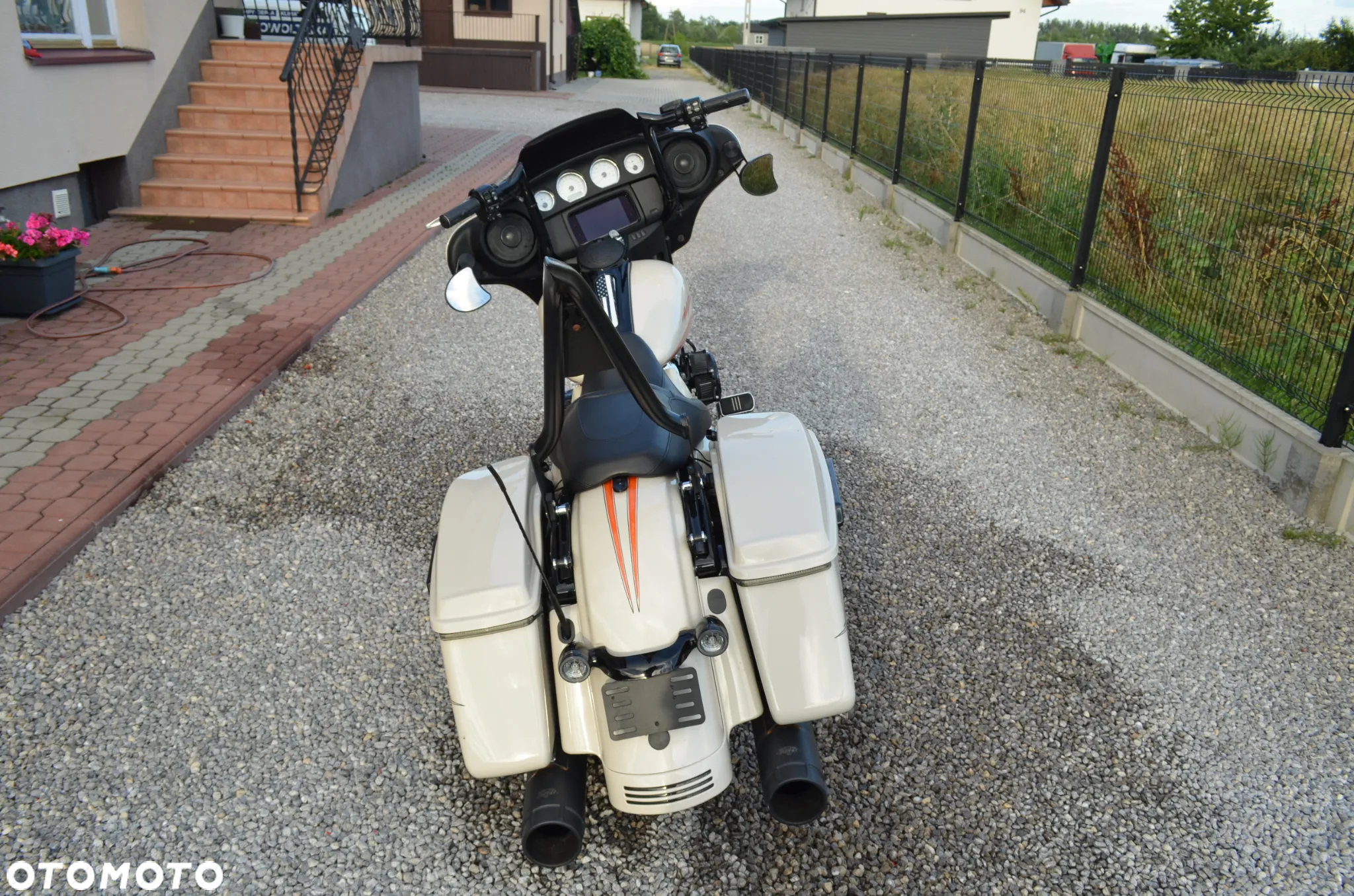 Harley-Davidson Touring Street Glide - 4