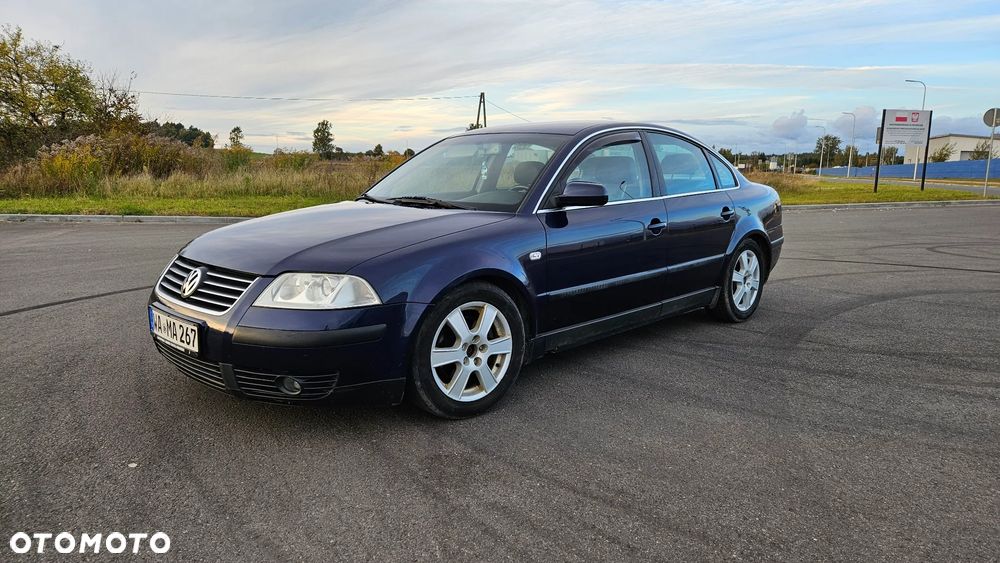 Volkswagen Passat 1.8T Basis - 1