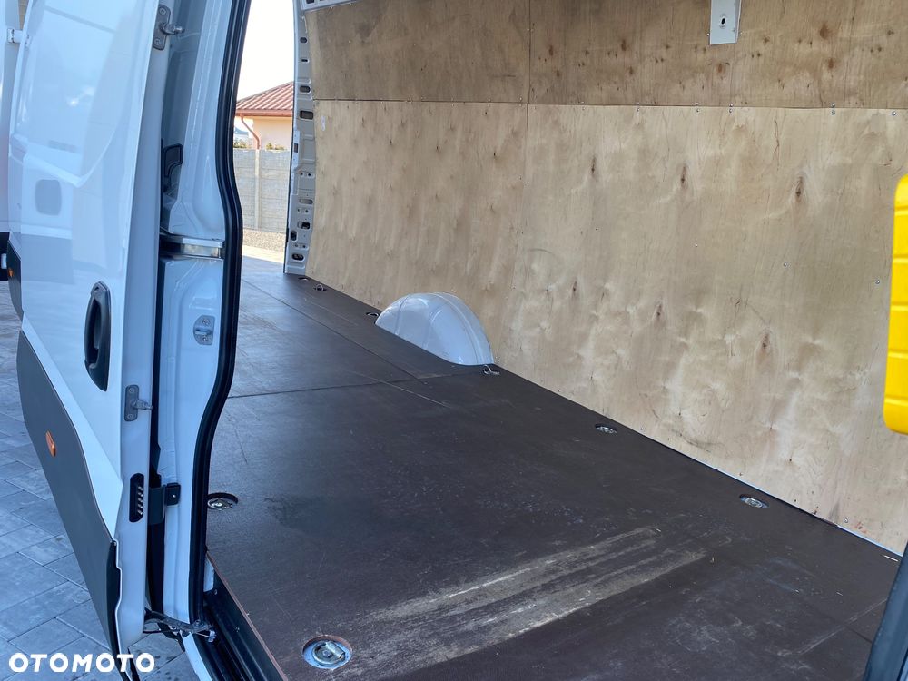 Iveco DAILY 3.0 HI MATIC 35-180, MAX długi, zakupiony w salonie w Rzeszowie, serwisowany, bezwypadkowy, pełna dokumentacja - 29