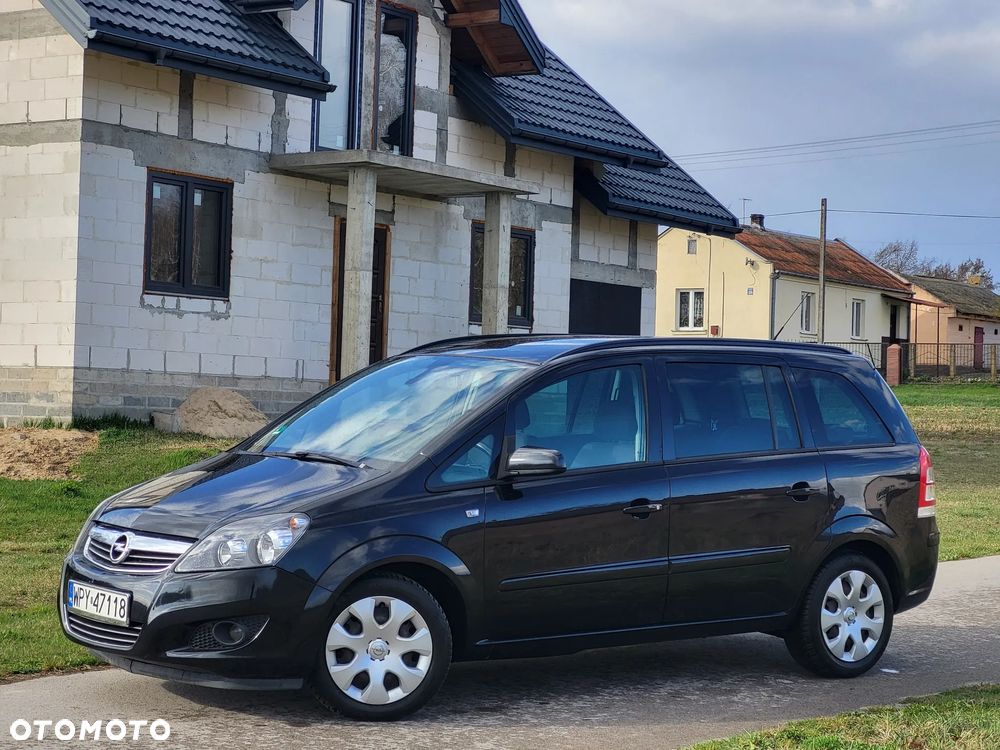 Opel Zafira 1.8 Family Plus - 2