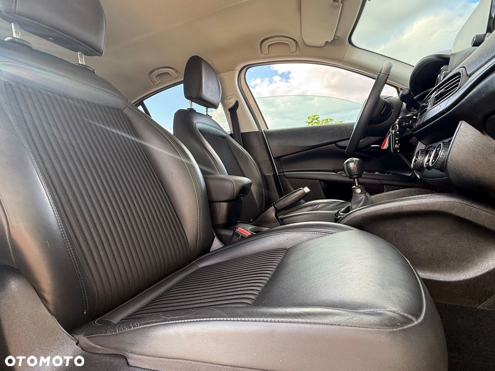 Fiat Tipo 1.4 T-Jet 16v S-Design - 14
