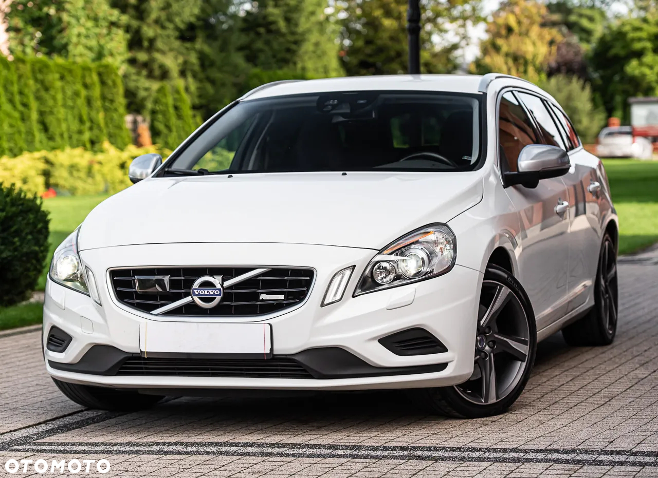Volvo V60 T5 R-Design - 2