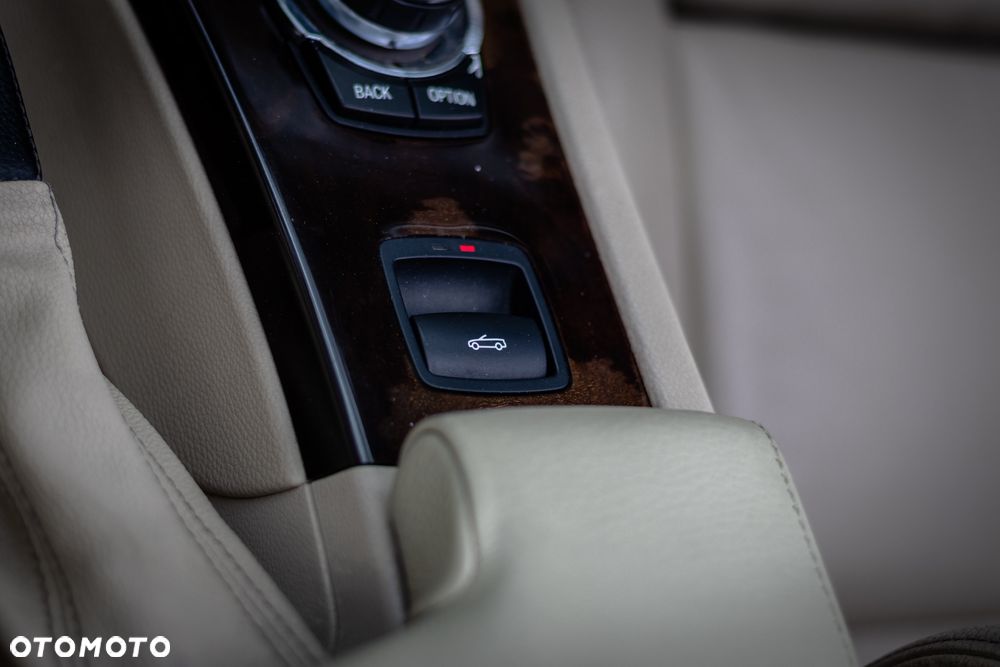 BMW Seria 3 335i xDrive Edition Exclusive - 26