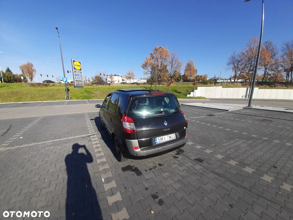 Renault Scenic 2.0 16V Privilege - 28