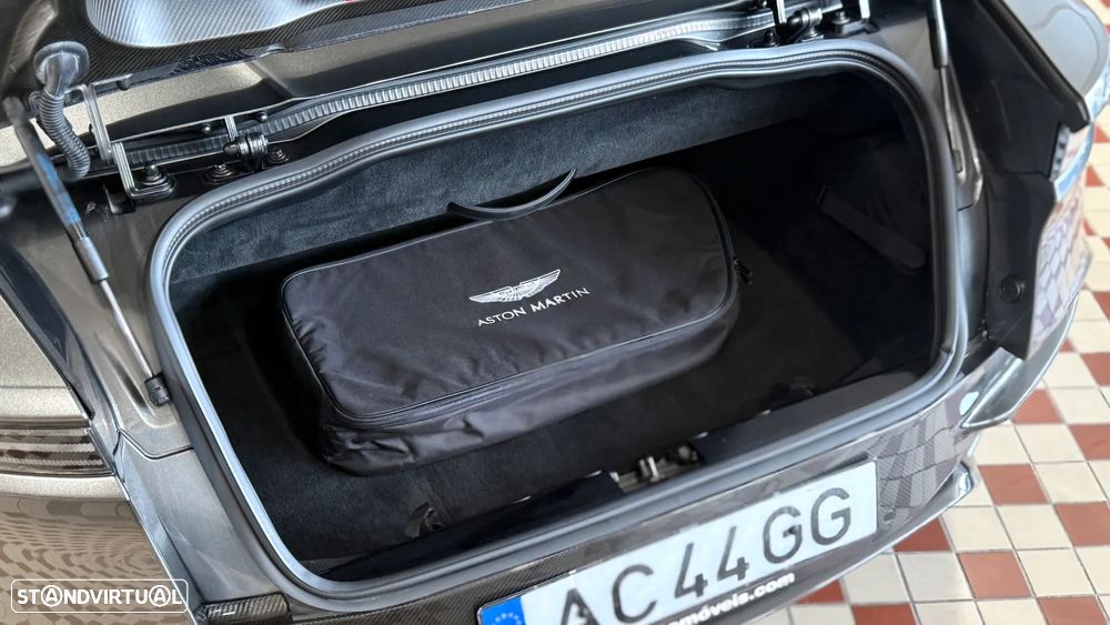 Aston Martin DBS Volante Superleggera - 52