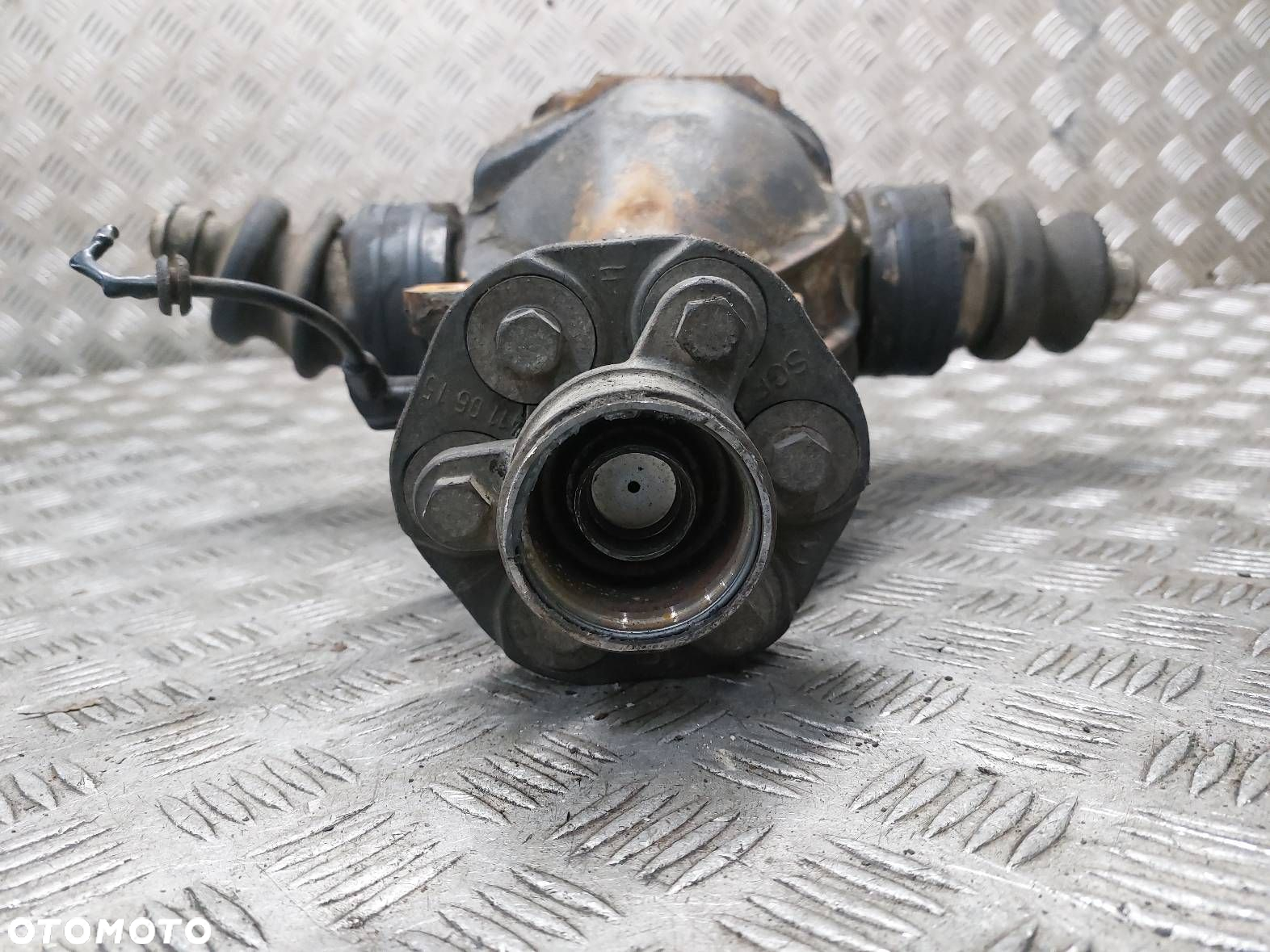 DYFERENCJAŁ DYFER MOST MERCEDES W208 C208 CLK I 2.0 K 3.46 - 2