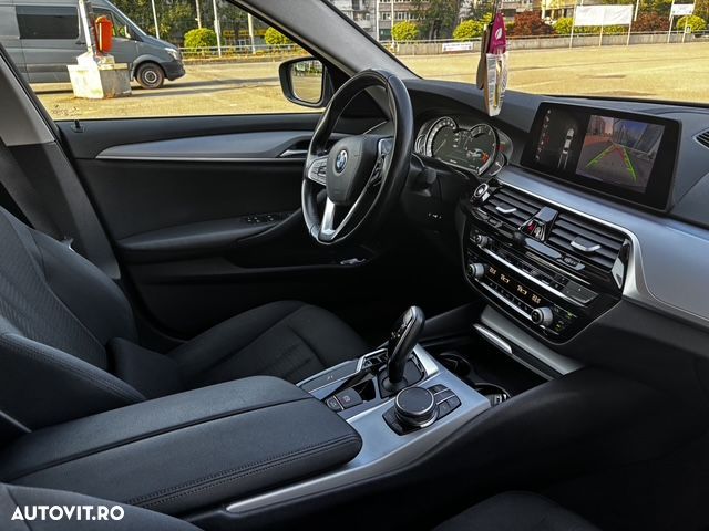 BMW Seria 5 520d AT - 9