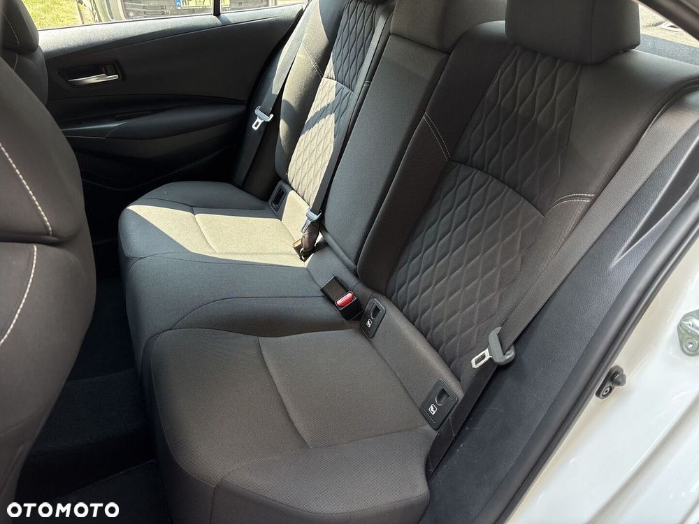 Toyota Corolla - 33