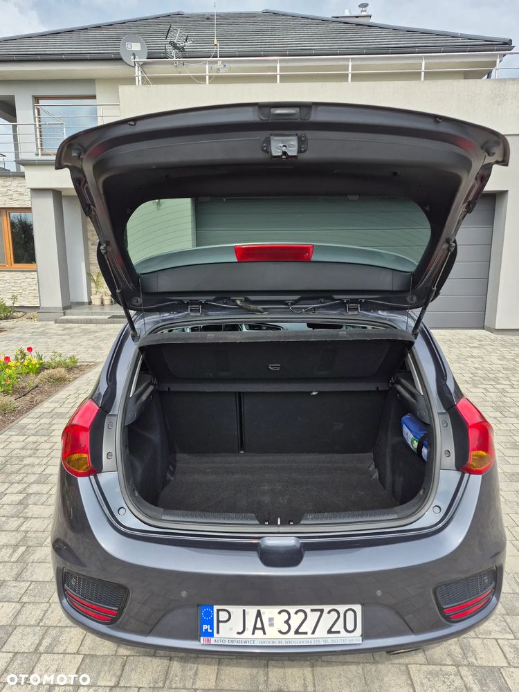 Kia Ceed 1.6 GDI Smart Plus DCT - 12