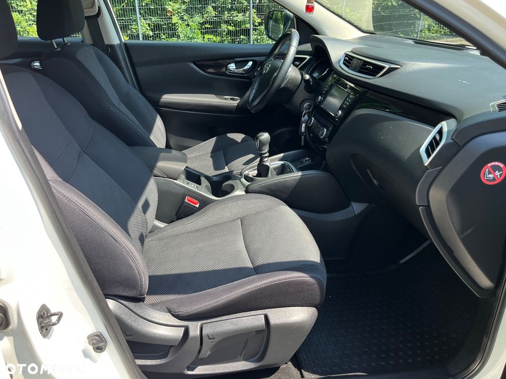 Nissan Qashqai 1.2 DIG-T Acenta EU6 - 16