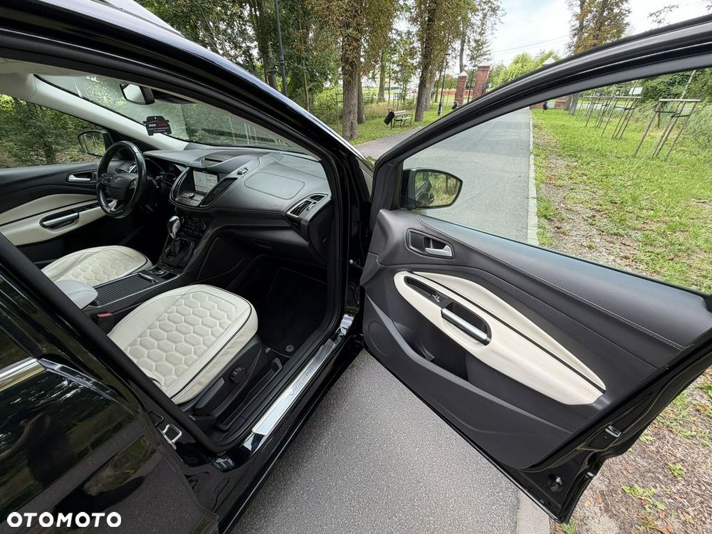 Ford Kuga - 33