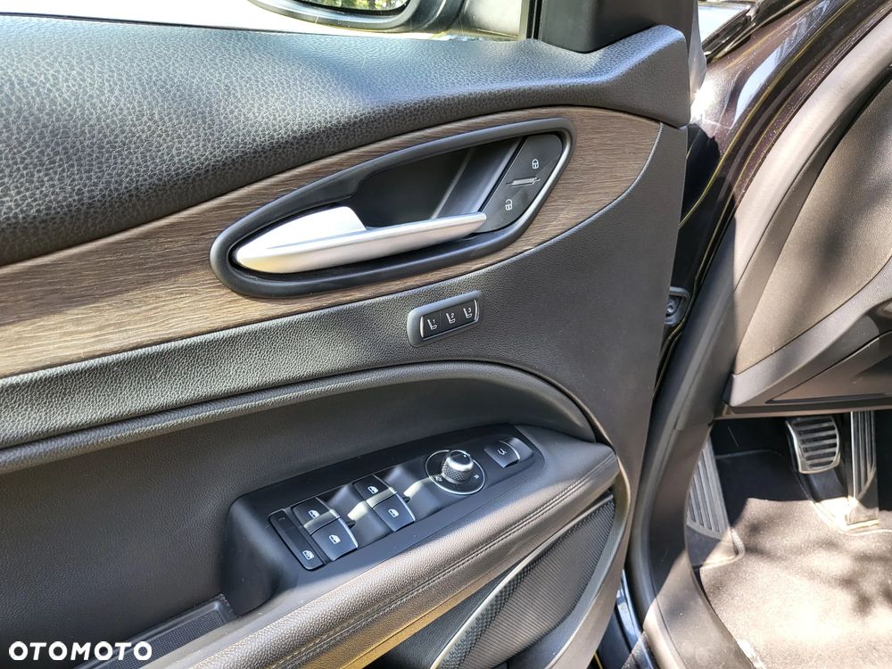 Alfa Romeo Stelvio 2.0 Turbo 16V AT8-Q4 First Edition - 21