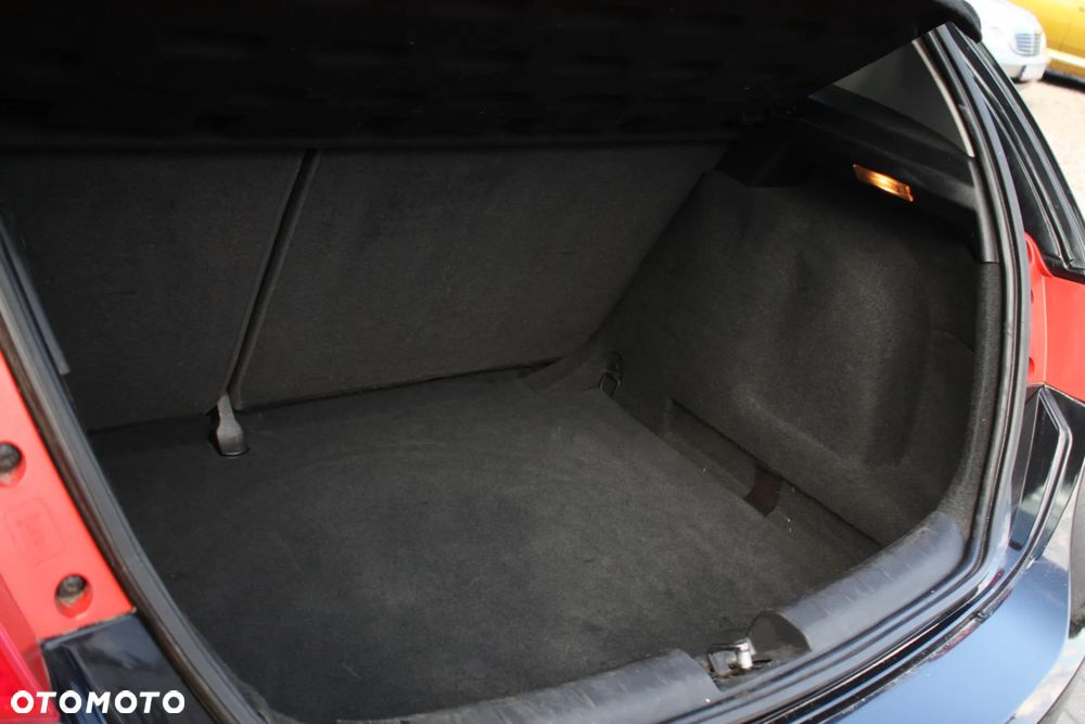 Seat Leon 1.6 TDI Reference - 9