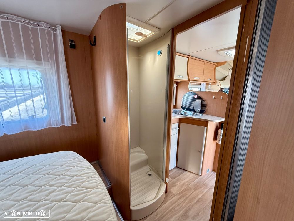 Chausson Flash 28 - Cama Central - 26
