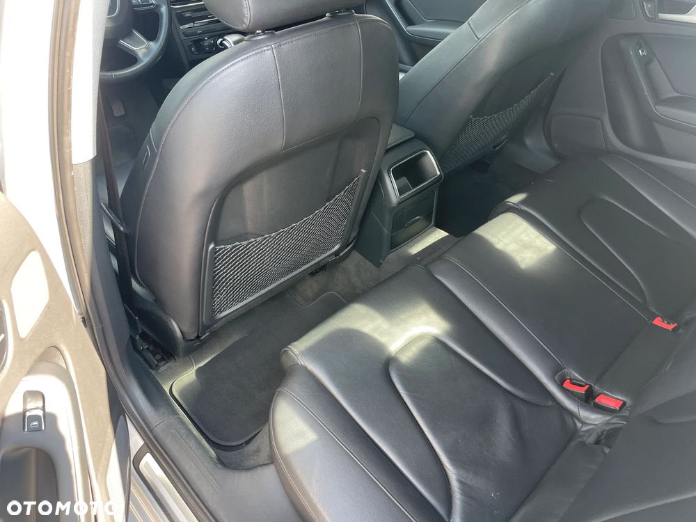 Audi A4 Limousine - 13