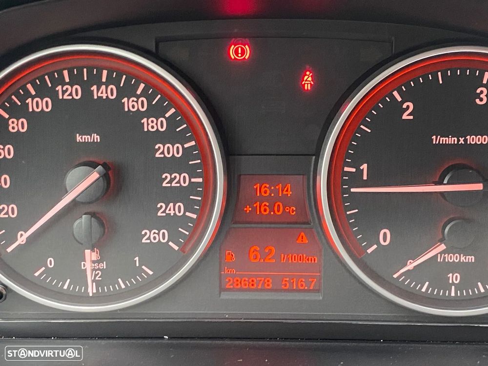 BMW 320 d Coupe - 23