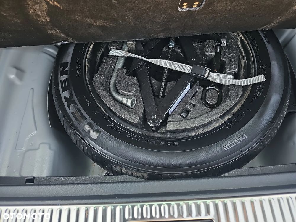 Skoda Superb 2.0 TDI SCR Style DSG - 22