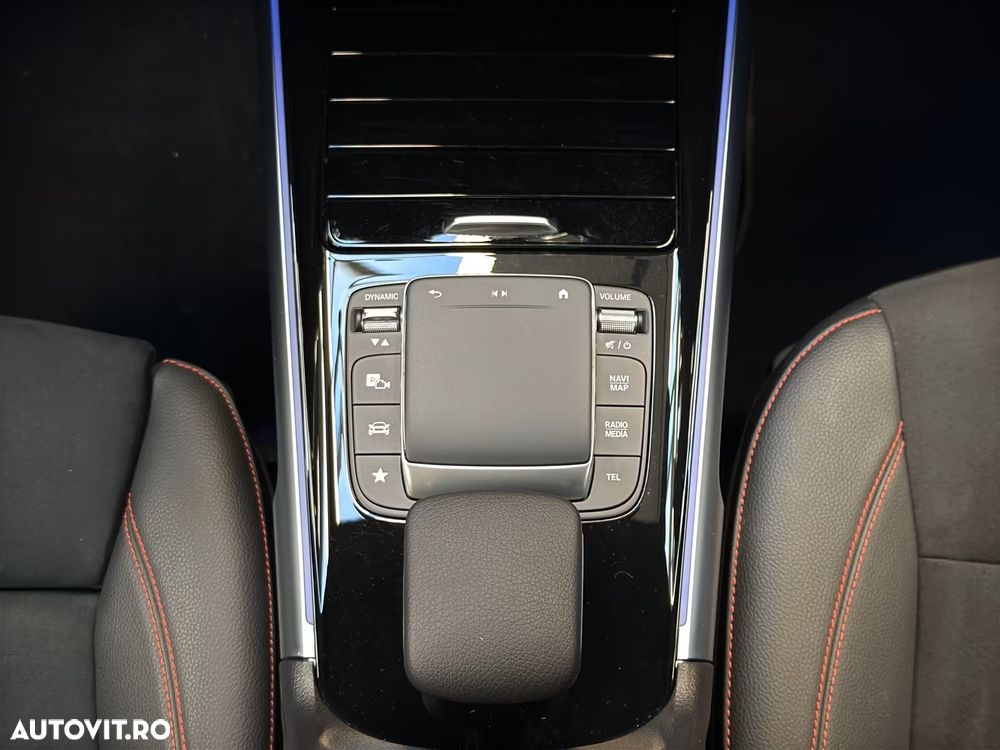 Mercedes-Benz GLB 200 d 8G-DCT AMG Line - 14