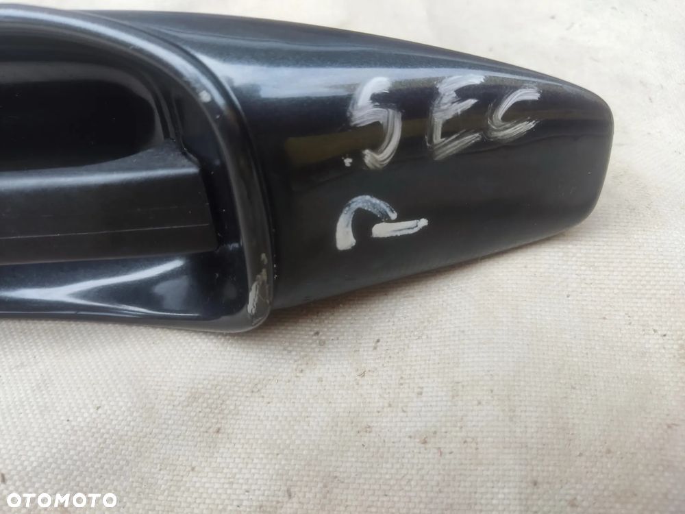 Klamka Mercedes W126 SEC Prawa z wkładką - 2