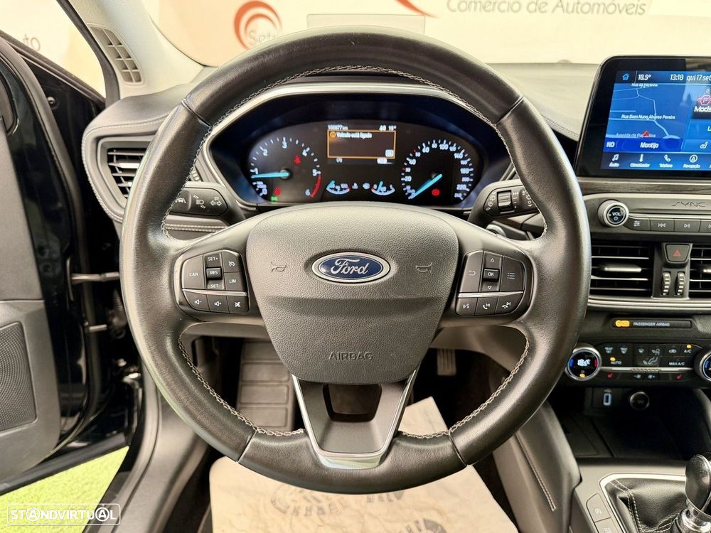 Ford Focus SW 1.5 TDCi EcoBlue Vignale - 14