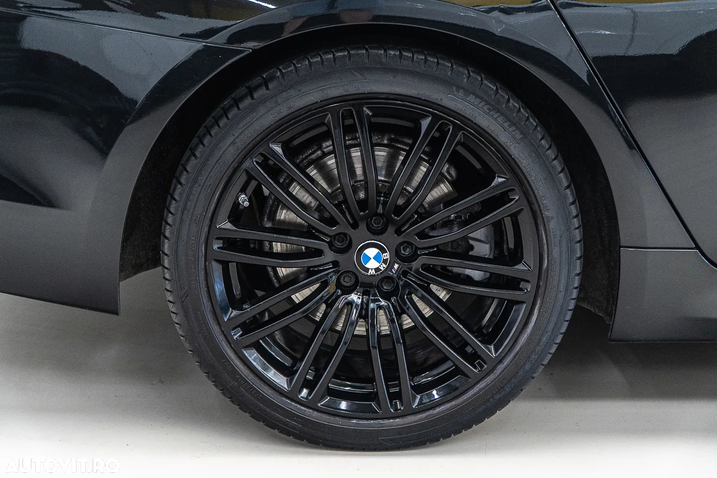 BMW Seria 5 520d Aut. M Sport Edition - 37