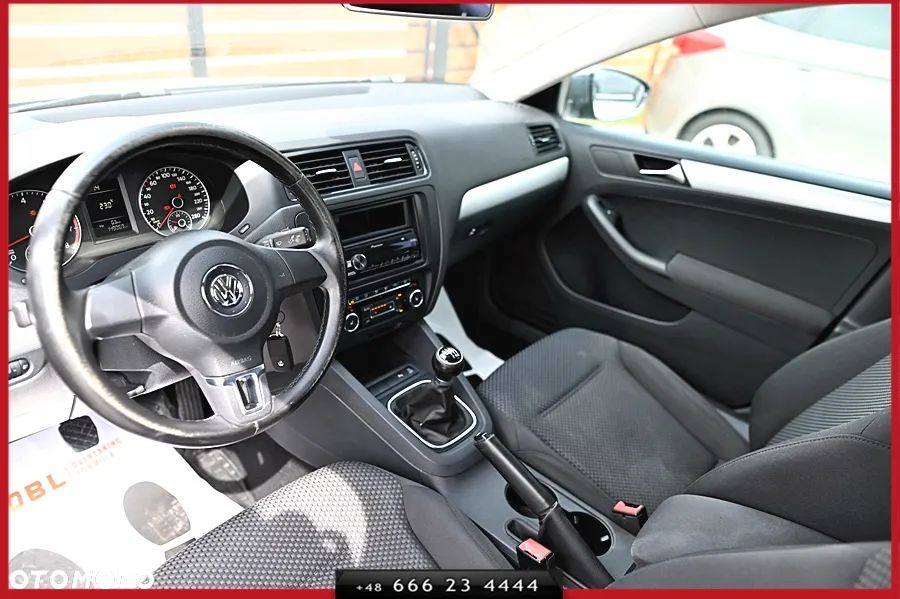 Volkswagen Jetta 1.2 TSI BlueMotion Technology Comfortline - 17