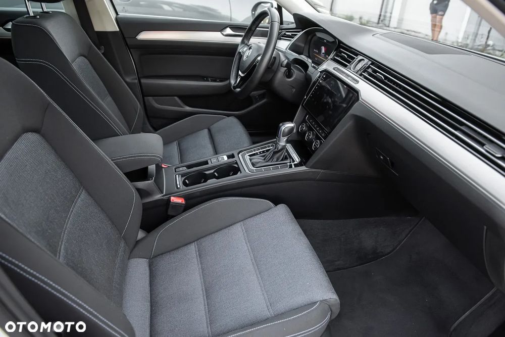 Volkswagen Passat Variant - 35