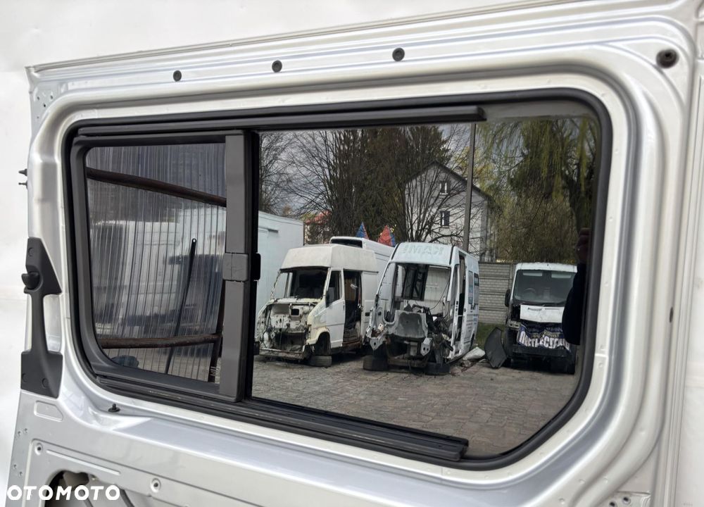 SPRINTER 906 VW CRAFTER 06- DRZWI SUWANE PRZESUWNE BOCZNE PRAWE SREBRNE - 13