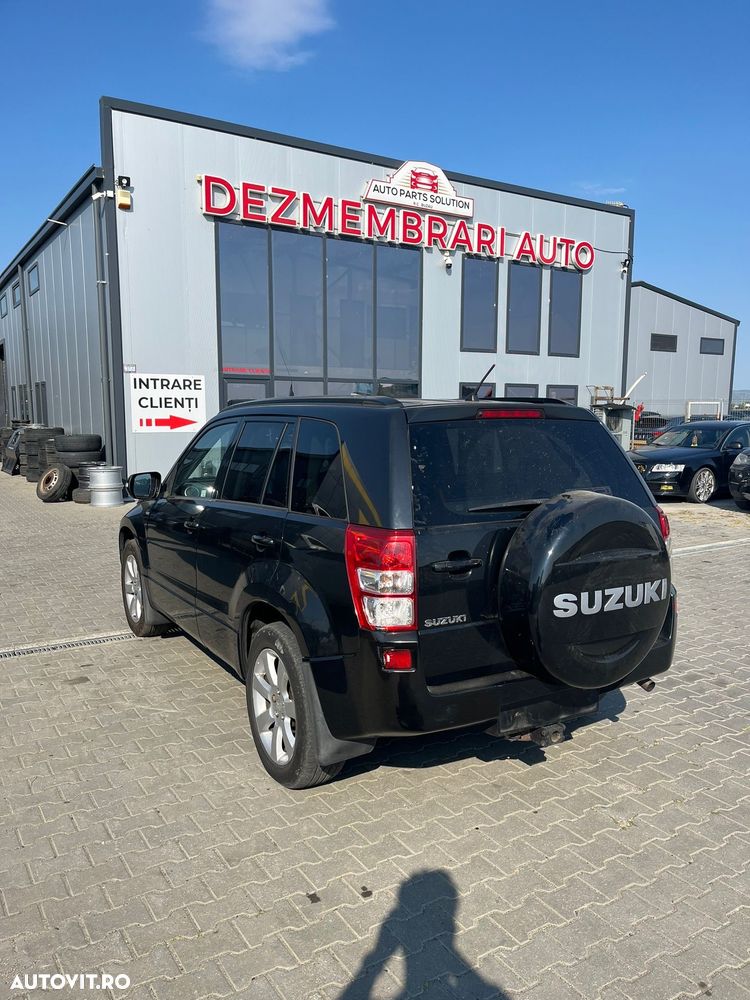 Dezmembram Suzuki Grand Vitara 1.9 diesel din 2010 - 3