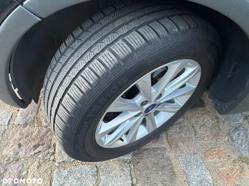 Ford Kuga 2.0 TDCi 4x4 Titanium - 37