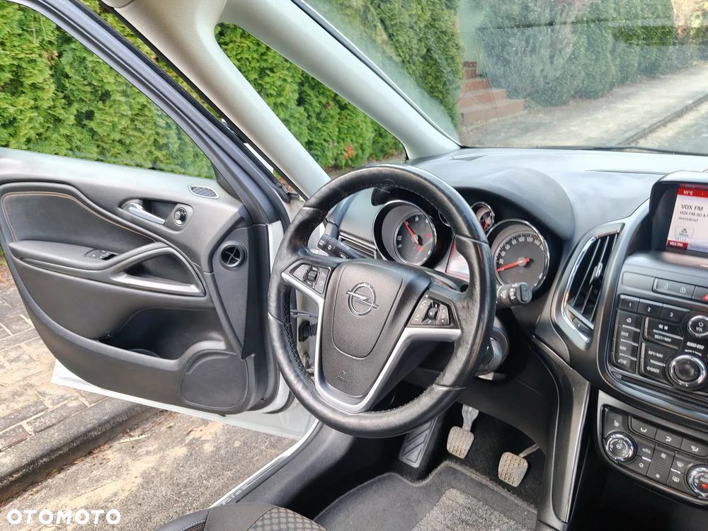 Opel Zafira - 24