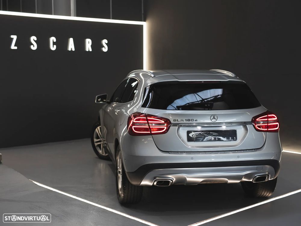 Mercedes-Benz GLA 180 (CDI) d 7G-DCT Urban - 7