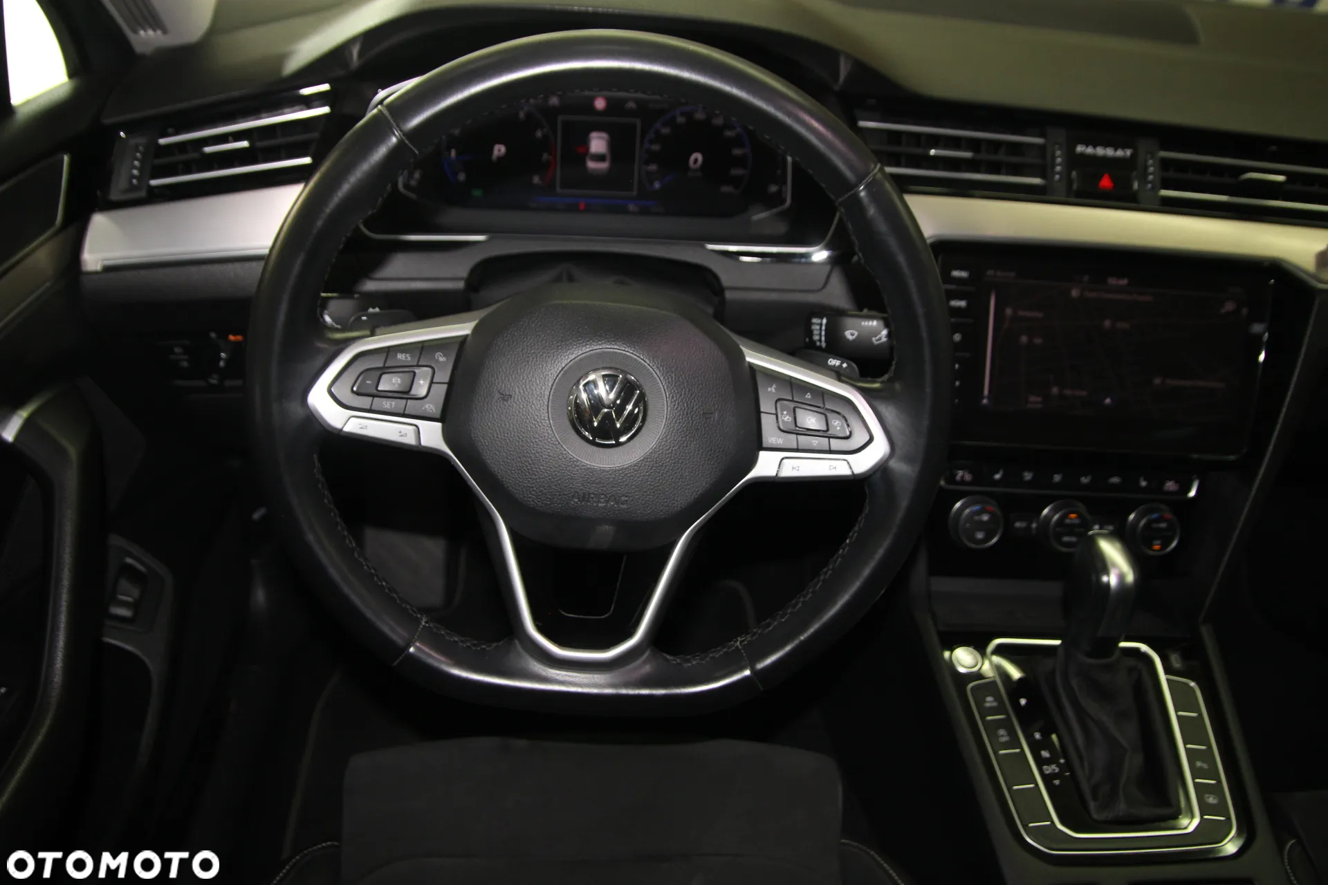 Volkswagen Passat 2.0 TSI Elegance DSG - 27