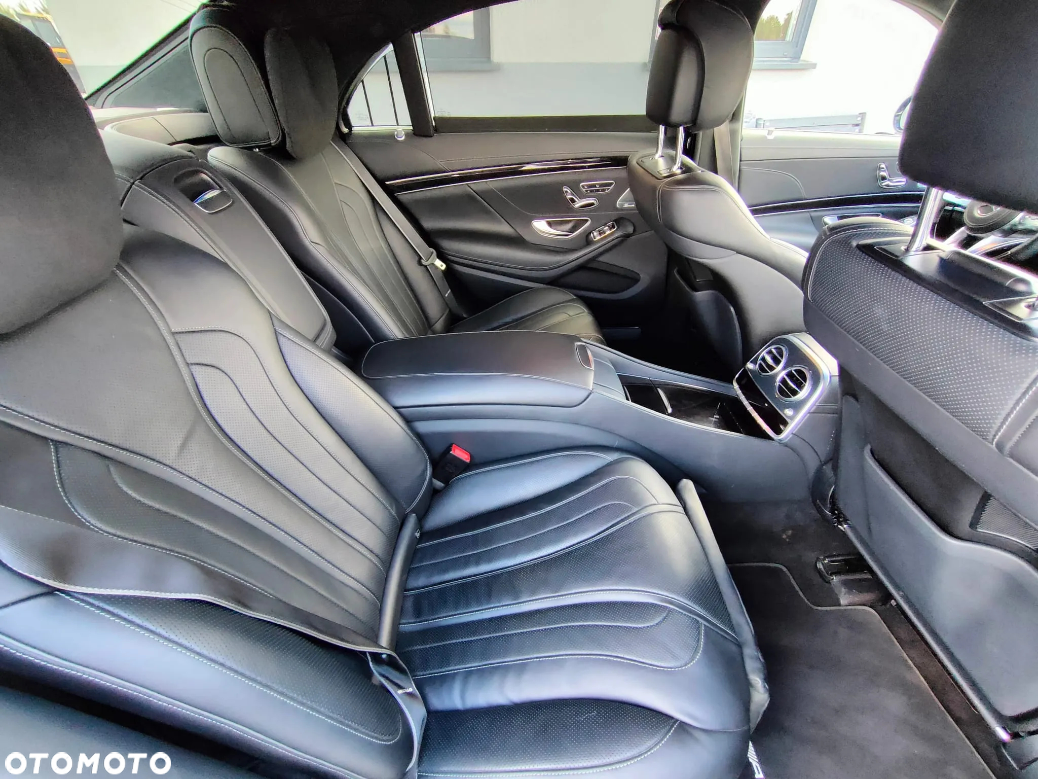 Mercedes-Benz Klasa S 560 L 4Matic 9G-TRONIC - 12