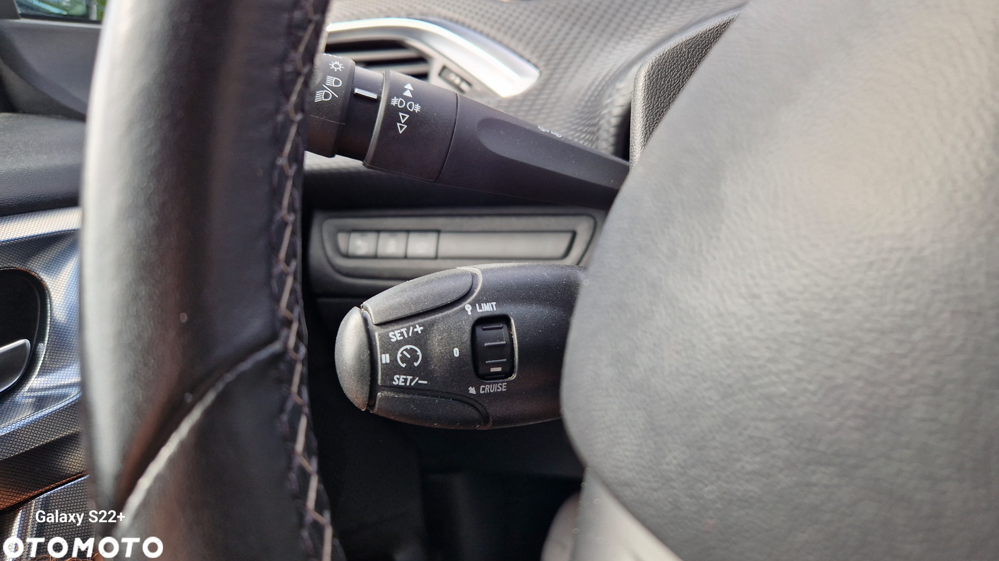 Peugeot 2008 PureTech 110 Stop&Start EAT6 Allure - 22
