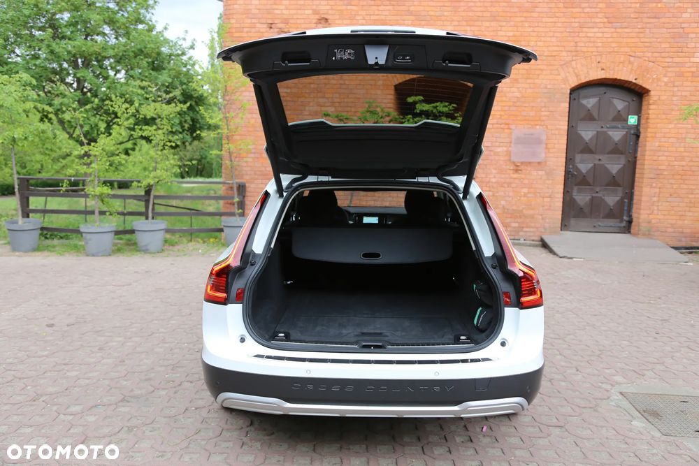 Volvo V90 Cross Country B4 D AWD Plus - 9