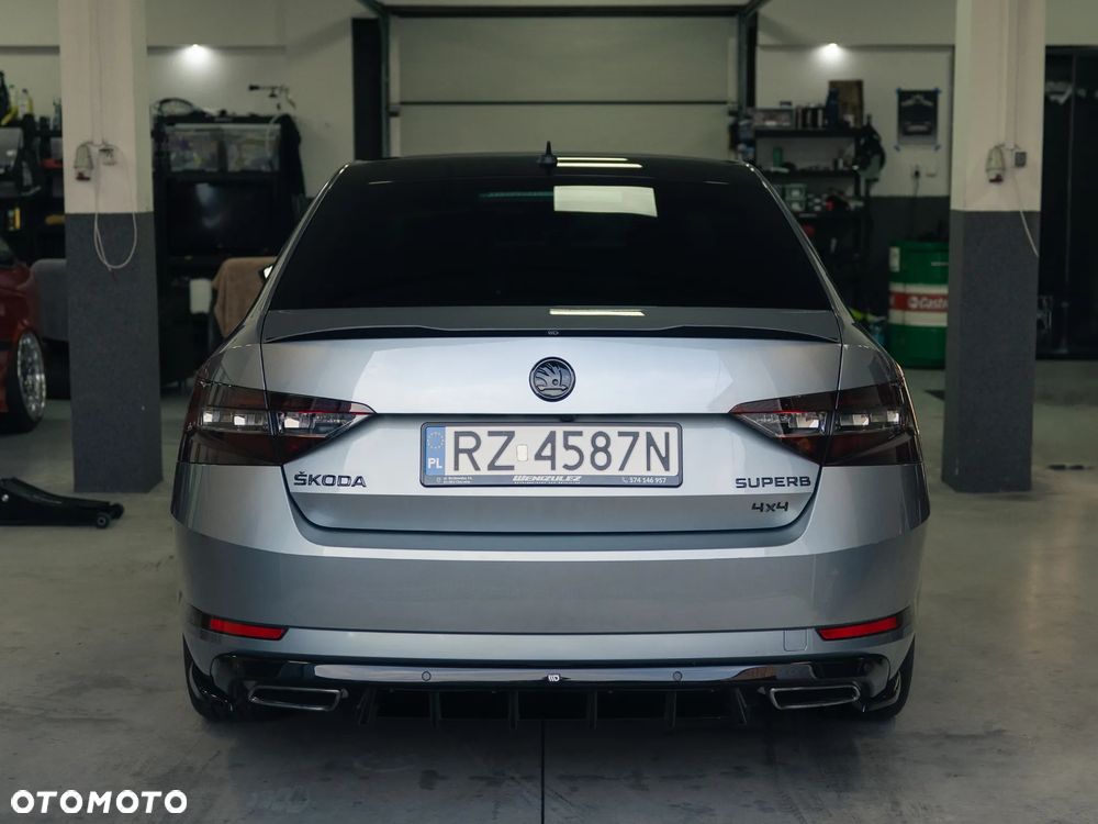 Skoda Superb 2.0 TSI 4x4 L&K DSG - 6